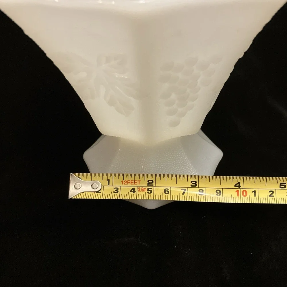 Anchor Hocking Milk Glass Candy Dish W/ Grape Clusters & Leaves 5x6